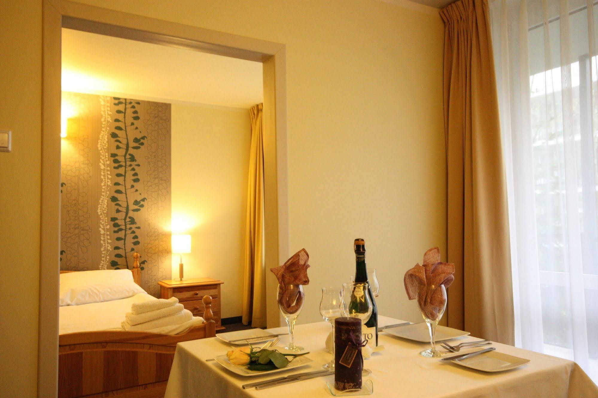 Hotel Orle Гданьск Экстерьер фото